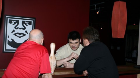 回看2011年姚明与火箭队友的珍贵瞬间：十五年后的今天，他们都去哪了？