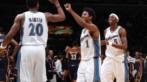 季后赛烽火燃四月：新生代巨星接管NBA争冠版图