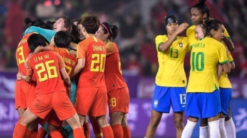 法国与巴西女足比分预测+世预赛前伤病满营,高卢雄鸡能否打破宿命？