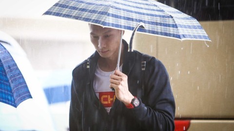 北京暴雨中的热血出征：回顾中国男篮里约奥运的雨中曲