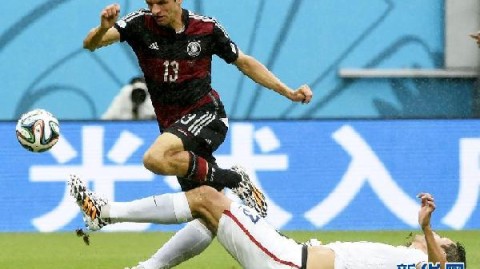 英超第34轮：阿森纳主场1-0力克纽卡斯尔联终结连败重返榜首，哈弗茨埃泽连线建功后双双伤退为欧冠蒙阴影