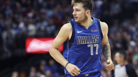 休斯顿达拉斯比分预测：德州德比生死战，主场复仇还是客场延续不败？