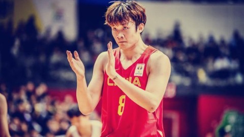 揭秘NBA球员瘦小腿秘诀：遗传天赋与科学训练打造完美腿部线条